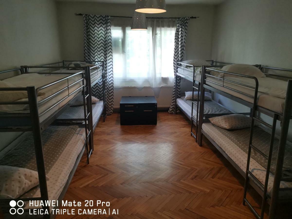 Enjoy Hostel Cluj-Napoca Eksteriør bilde
